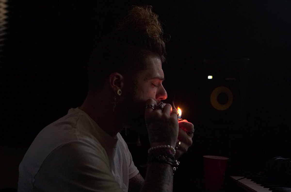 doobie's tweet photo. I tend to move in the darkness.. 🤫 https://t.co/Vx2fzSiEPs