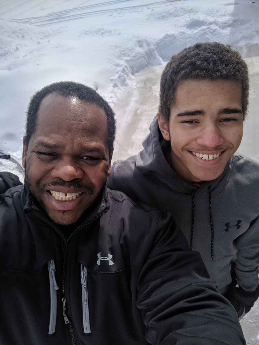 ShadowWelch's tweet photo. Father and son crushed the last #SnowFall in #yeg. #CleanDriveway #SnowMen #yegwx https://t.co/DLnB3v0izf