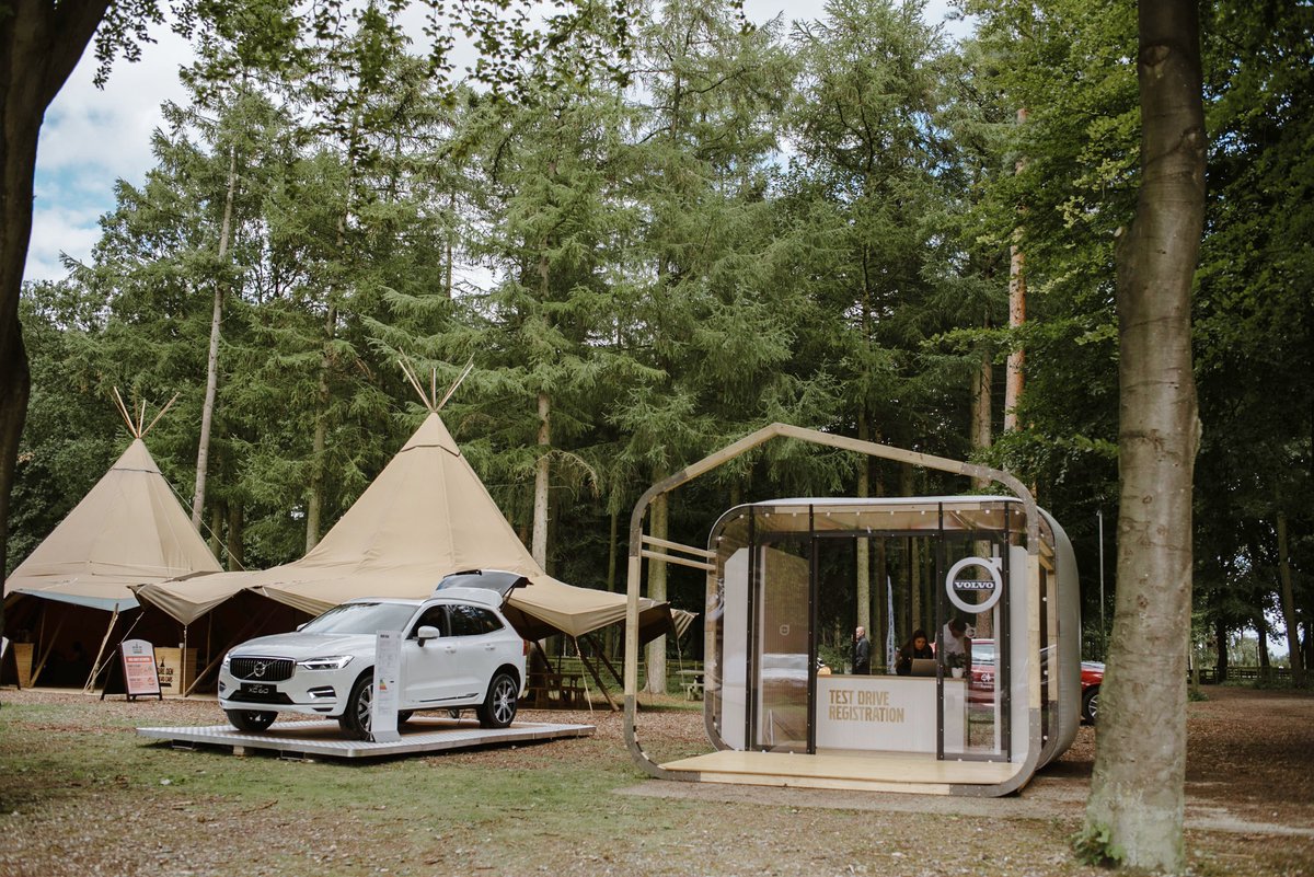 eventarchus's tweet image. We are loving this Airclad XPO structure for @volvocars&apos; #EscapeTheCity campaign! The XPO structure is light weight, fast and easy to install, making it PERFECT for outdoor events. 🏕️

#EventArchitecture #Airclad #Volvo #XPOStructure #OutdoorEvents #PortableStructure