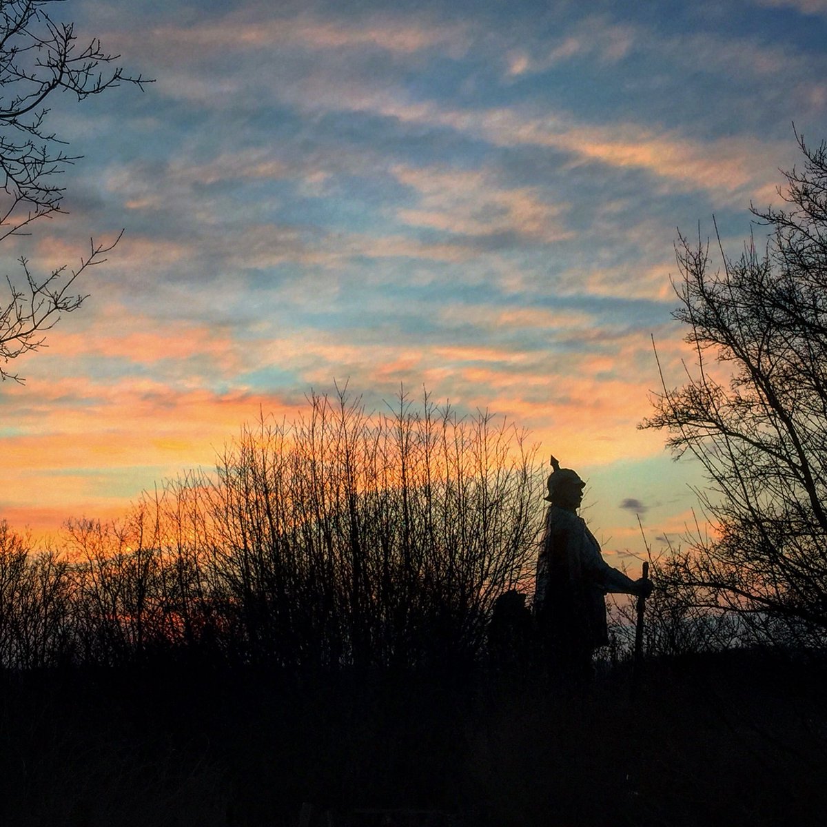 JRZViatges's tweet photo. #capvespre al #aschberg amb la #estatua de #bismark treient el cap. #sunset #ascheffel #schleswigholstein #sonnenuntergang #deutschland #blauklar #zaballosworld https://t.co/U1vdOEwJAn