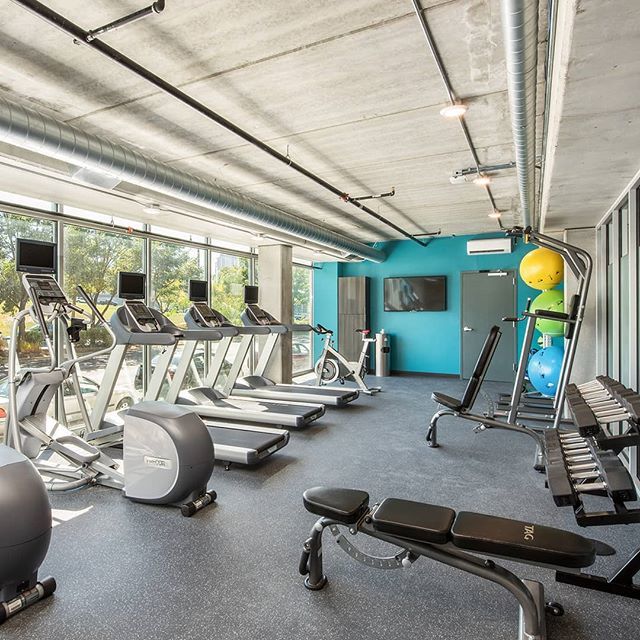 MandelGroupInc's tweet image. #ResolutionCheck 👉 If you ditched your New Years resolution, our fitness suites make it easy to get back into the groove. ift.tt/2GXamfa