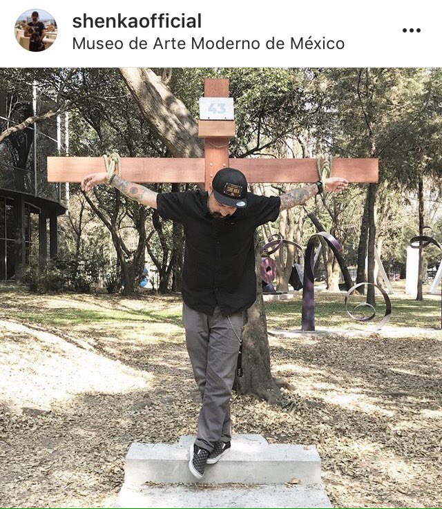RococoCrew's tweet photo. #NiPerdónNiOlvido #VivosSeLosLlevaronVivosLosQueremos #UnidosEnTodasLasLuchas #MilManerasDeResistir https://t.co/qlSCWltBD0