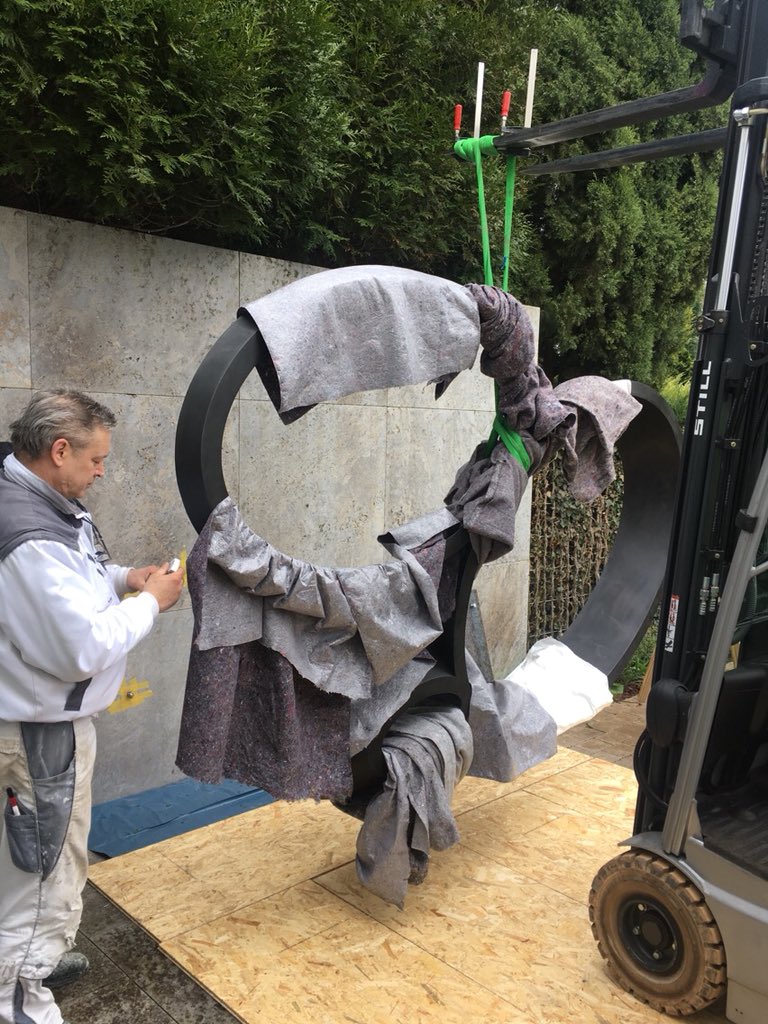 ArtFabs's tweet photo. Spirit, A beautiful Nigel Hall bronze we made &amp; patination before flying over to Germany to install for a private collector this week. #NigelHallartist #art#bronzesculpture #sculpture #bestofbritish https://t.co/ydV5MlF9d8