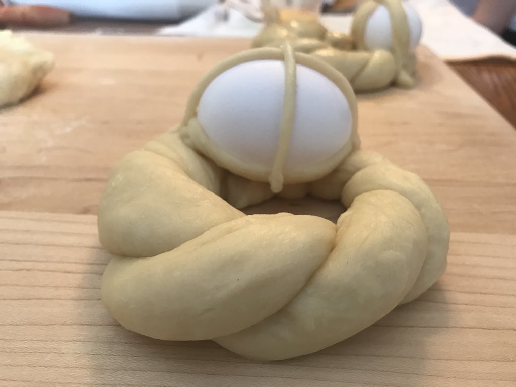 Mchechile's tweet photo. Precious moments Grandchildren #easterbaking with their #nonna and #nonno #HappyEasterWeekend #venerdisanto #cuzzupe #BuonaPasqua #calabria #Traditions https://t.co/CsrjvARJR5