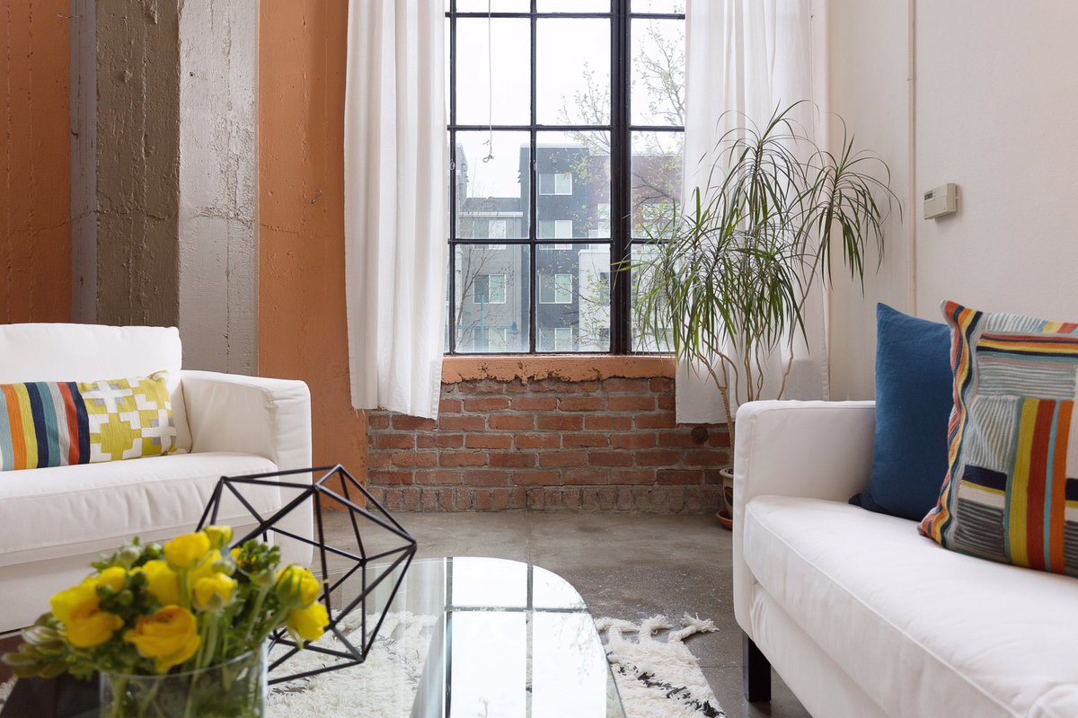 grubbco's tweet photo. Live the industrial NYC dream in Emeryville!
https://t.co/27QE9h1QRP
#emeryville #loft #beslerbuilding #liveworkloft https://t.co/jZzjxSz45E