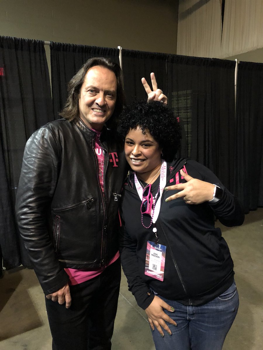susabemagenta's tweet photo. #unstoppable #tmobilethebest #bemagenta #johnlegere #uncarrier #kcistrong https://t.co/tomrlJISa5