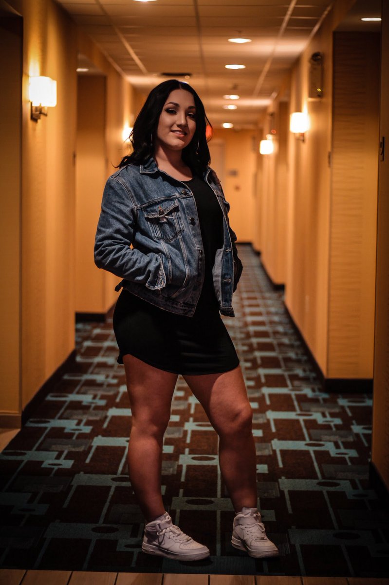 JallahApparel's tweet photo. When you dressed good and look good, you will always SMILE with confidence. 

📸- @BLVCK_VISUALS 

#streetwear #clothing #outfit #jallahapparel https://t.co/6YtukxQe0b