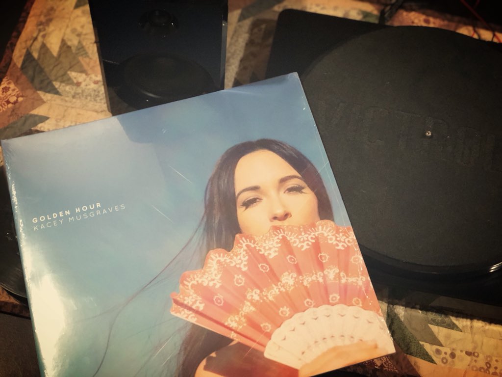 tshapohlman's tweet image. ...soooo this arrived today ❤️💜@kaseymusgravess