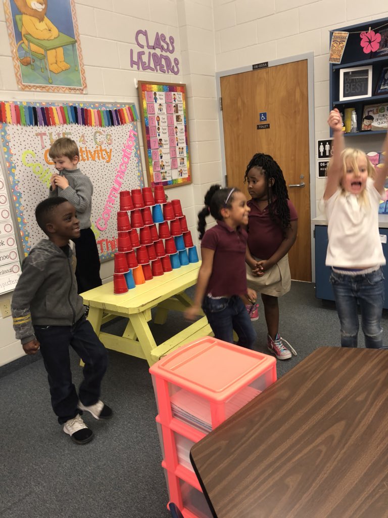ChloeRomeo813's tweet photo. These Kiddos were super excited about their tower/counting challenge! #100 @MCPS_STEAM @DiscoveryEd https://t.co/eF6f0SO1JW