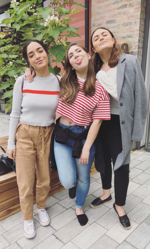 nathcampost's tweet photo. Oigan, sepan que me medí con @Pochosaurus 👀😂 e igual @danielaacallee nos gana x1000. 🤷🏼‍♀️💕 https://t.co/RmhcGdy9wU