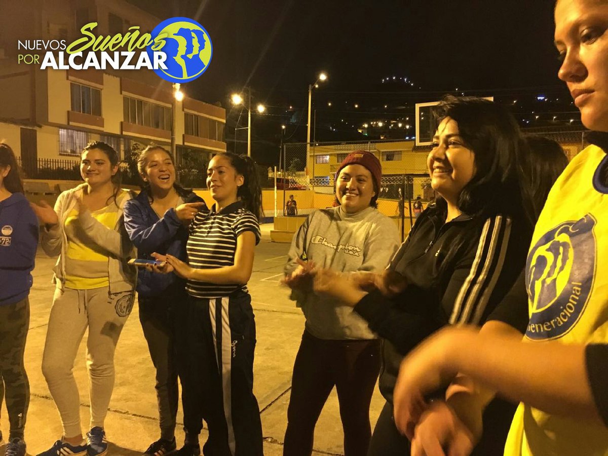 CamGeneracional's tweet photo. #CambioGeneracional #Bolívar, siempre generando espacios de confraternidad, esta vez con el torneo desarrollado en el barrio 9 de Octubre, participaron equipos tanto femeninos como masculinos, siendo el club Cachorros el campeón con #ActitudYCorazón #ALaVozDelDeporte https://t.co/QR1pQQguUE