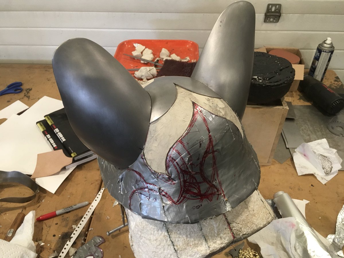JeffdeBoer9's tweet image. I was able to fit a few more parts to the dog helmet today. #armour #thinkmaking #alberta411 #steampunk #dogs