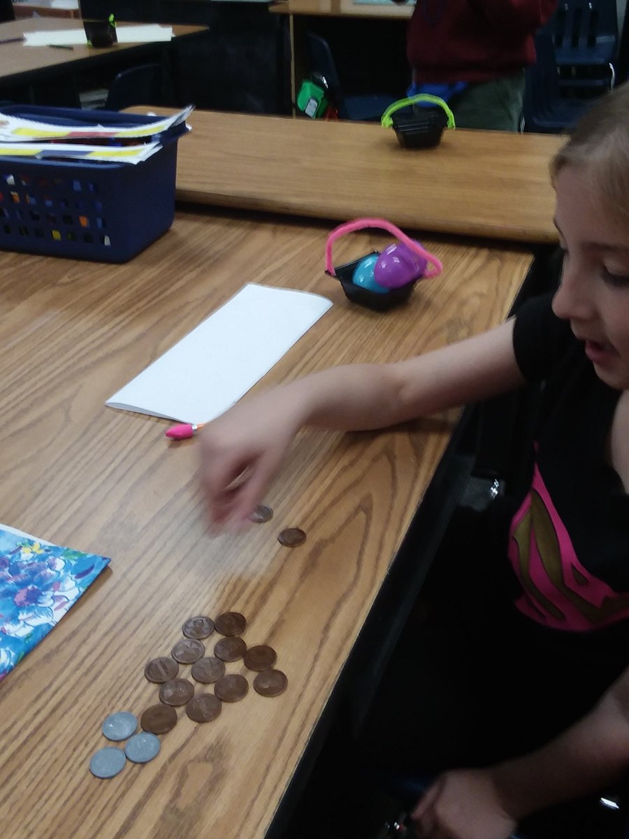 HLambert85's tweet photo. First grade egg hunt! Eggs filled with pennies, nickels &amp; dimes. Students had to use their skip counting &amp; counting on skills to figure out how much they had to spend at the Easter Express. @clifdaleelem #FuelingStudentsForward https://t.co/5jVOtNtwGZ
