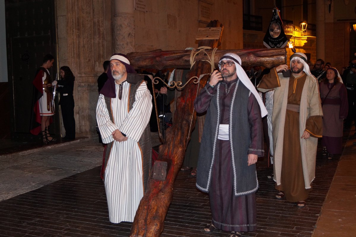 Con la Procesión del Santo Entierro del #ViernesSanto acompañando a nuestra Santísima Cruz, ha finalizado nuestra participación en las procesiones de la #SemanaSanta2018 de #Aspe 2018. Pero todavía queda lo más importante de todo. Muy pronto celebraremos la Resurrección.