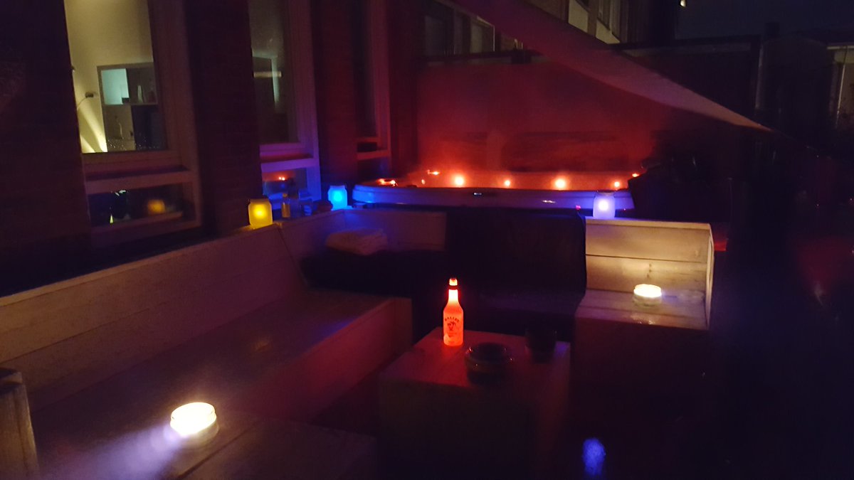 Marco111267's tweet photo. Omdat het kan.... #jacuzzinight ๐๐ https://t.co/dcaizwePEd