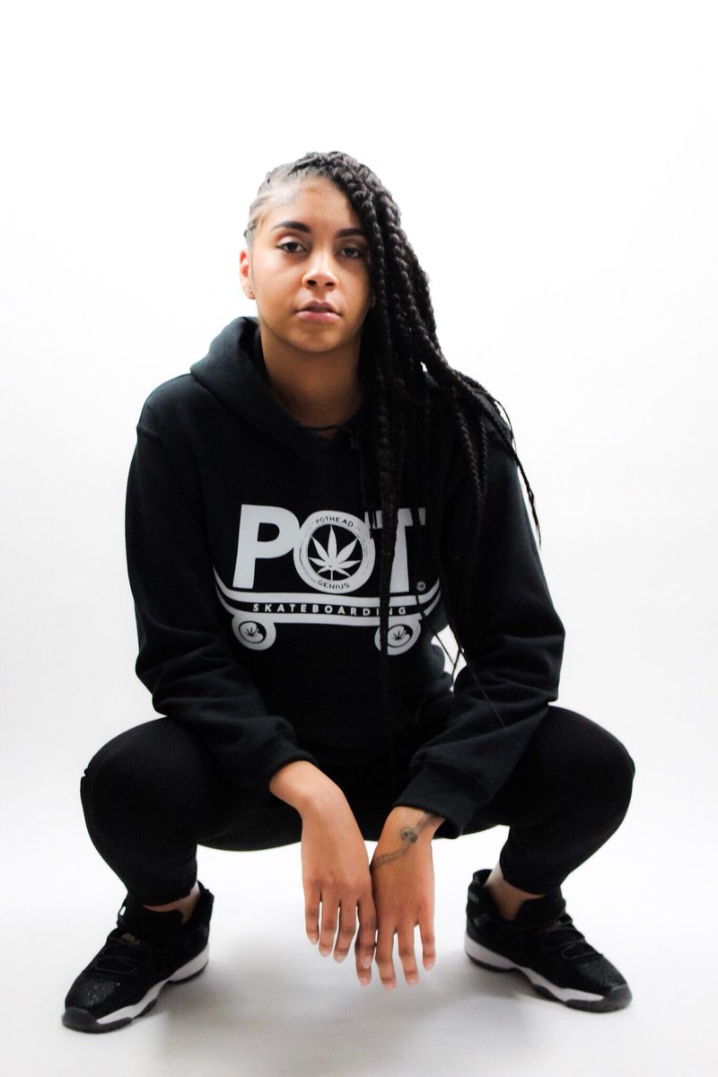 Djgoldynrose's tweet photo. Brought out the inner G in me ๐ #PotheadGenius https://t.co/quvcDrXckt