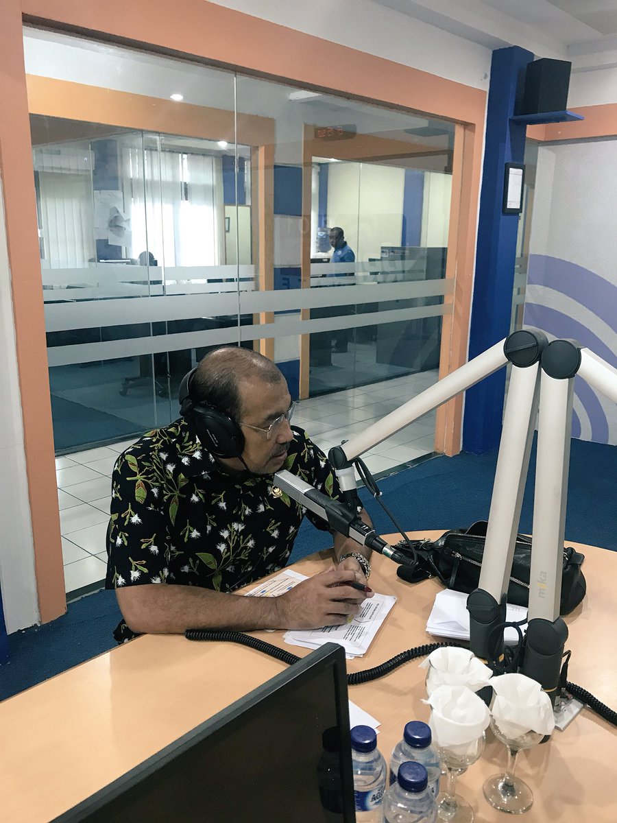 watuaDPDRI's tweet photo. Melakukan dialog interaktif secara langsung di RRI Pro 1 FM terkait dengan, Ternate, Maluku Utara (31032018) #DPDRI
@DPDRI https://t.co/9OTRxKgW1T