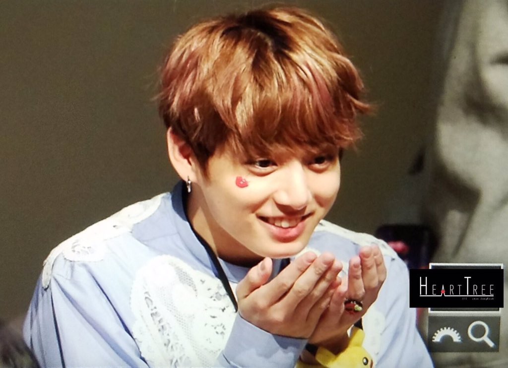 BTS_army9124's tweet photo. 🐣チング探し🐣

🐣新米ARMY
🐣88-89line
🐣グク寄りのallペン

横アリ4/19ペンミ行きます
周りにアミ友がいないのでarmyさんと繋がりたいです✨
DMやフォロー頂けたら嬉しいです☺️

#armyと繋がりたい #armyさんと猛烈に絡みたいのでRTしてくれた方フォローします #BTS #armyさんと仲良くなりたい https://t.co/KeBxyCqhWr