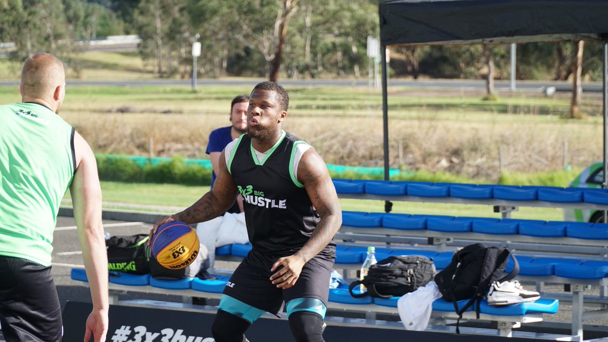 3x3Hustle's tweet photo. Dandenong we're 🔛 The Hustle is real down here as the Open Men fight it out for the 💰💰💰 https://t.co/4scgUFDIPv