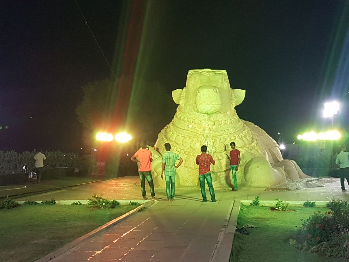Lepakshi2018's tweet image. Celebrations have just begun. Do not miss out on all the fun and excitement at Lepakshi Utsavam 2018. Check out the wondrous monolithic Nandi Bull 
#LepakshiUtsavam2018 #ArtandCulturalFestival #2dayevent #event #staytuned #performances #lepakshi #Andhrapradesh #liveperformances