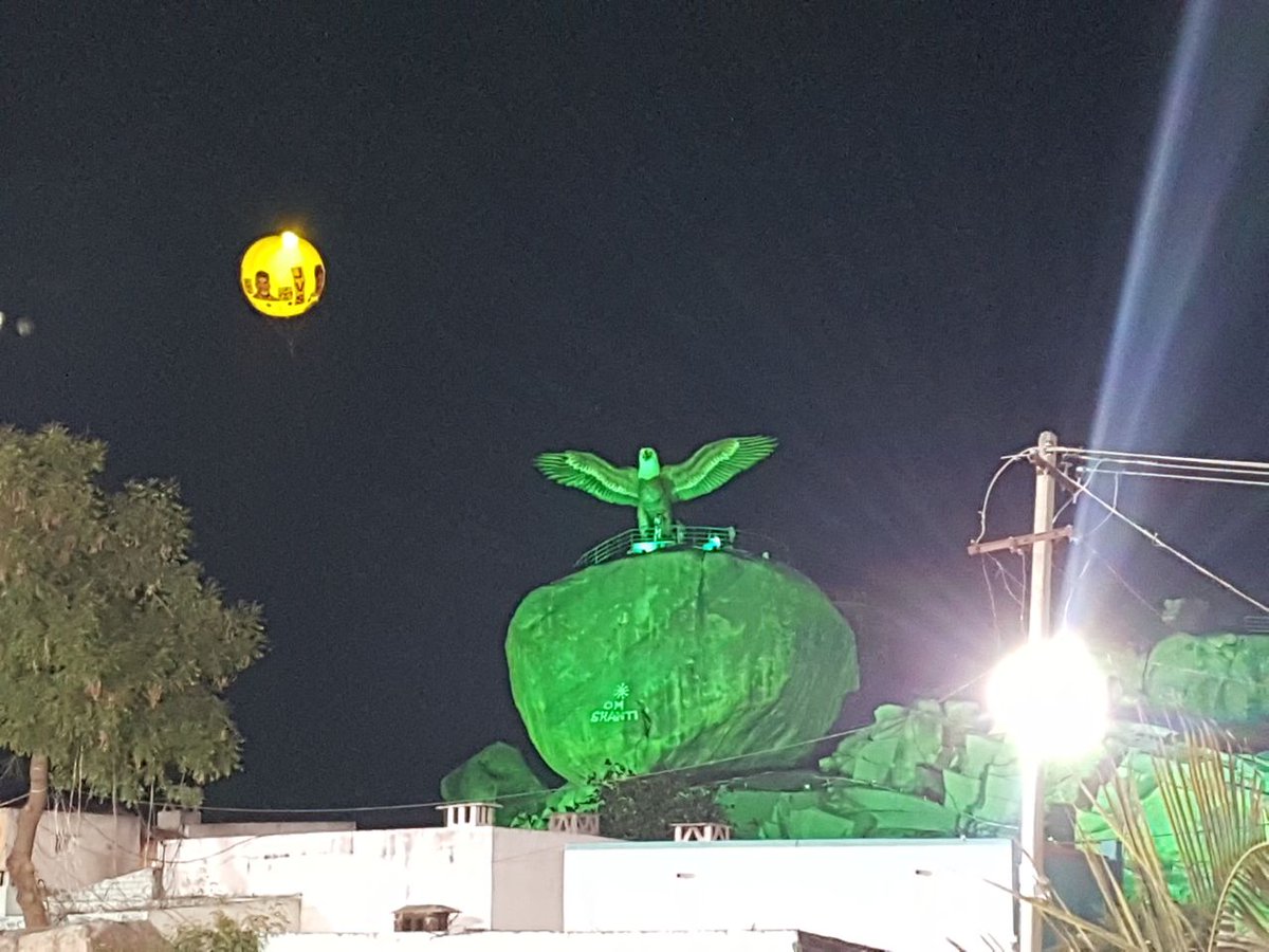 Lepakshi2018's tweet image. Celebrations have just begun. Do not miss out on all the fun and excitement at Lepakshi Utsavam 2018. Check out the wondrous monolithic Nandi Bull 
#LepakshiUtsavam2018 #ArtandCulturalFestival #2dayevent #event #staytuned #performances #lepakshi #Andhrapradesh #liveperformances