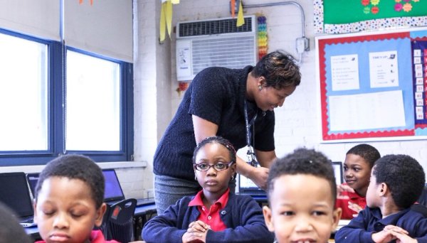 ReGenSchools's tweet photo. Advance your career at ReGeneration Schools! Apply now or refer candidates by April 30. $1,000 bonus for hired referrals!
https://t.co/PMZqwxqKSV https://t.co/TVJ5s6roIr