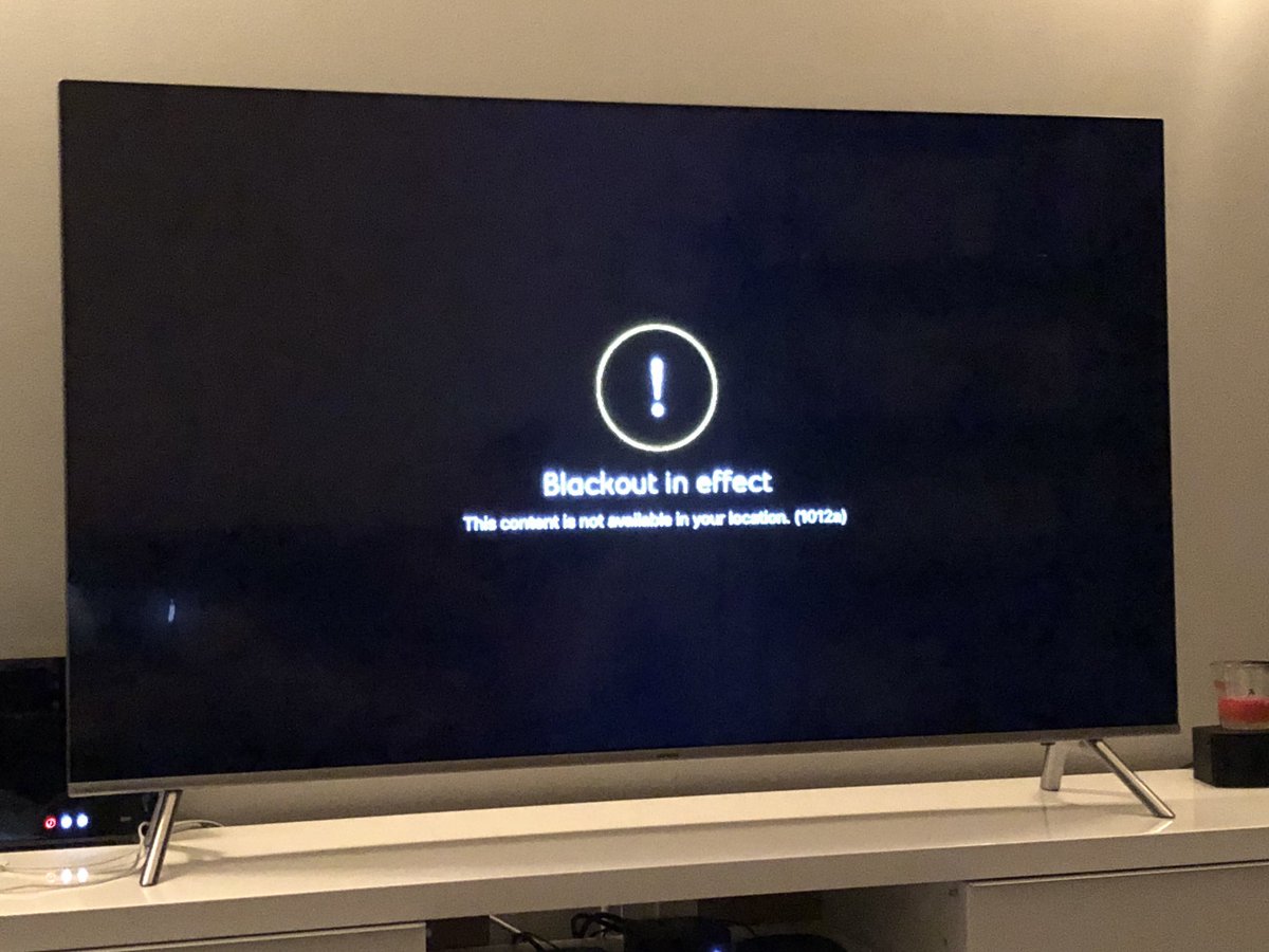 bealer99's tweet photo. Seriously @Bell you blackout the Leafs game with 3 minutes left? https://t.co/k4DaglaZ9Q