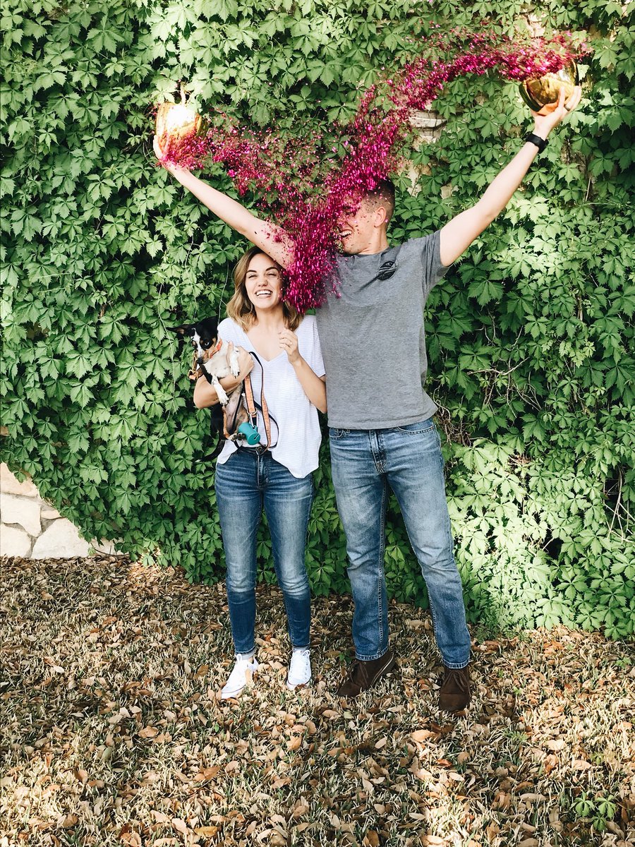 masonsjohnson's tweet photo. My facial expressions says it ALL! I get to outnumber my hubby with another girl 💞😍😂 https://t.co/QBg7TGB1D5