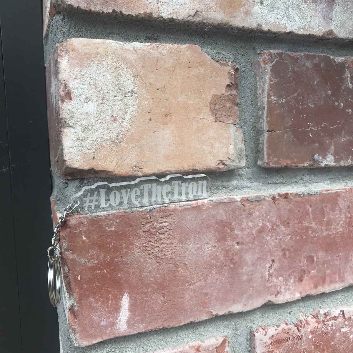 DAVY_ENGRAVERS's tweet image. Key rings give away #lovethetron #keytags #giveaway #EasterWeekend @lovethetron