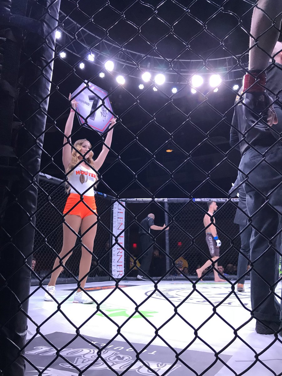 NortonNational's tweet image. Fight #3 @HootersCasinoLV #MMA #TuffNUff #futurestarsofmma #fightnight