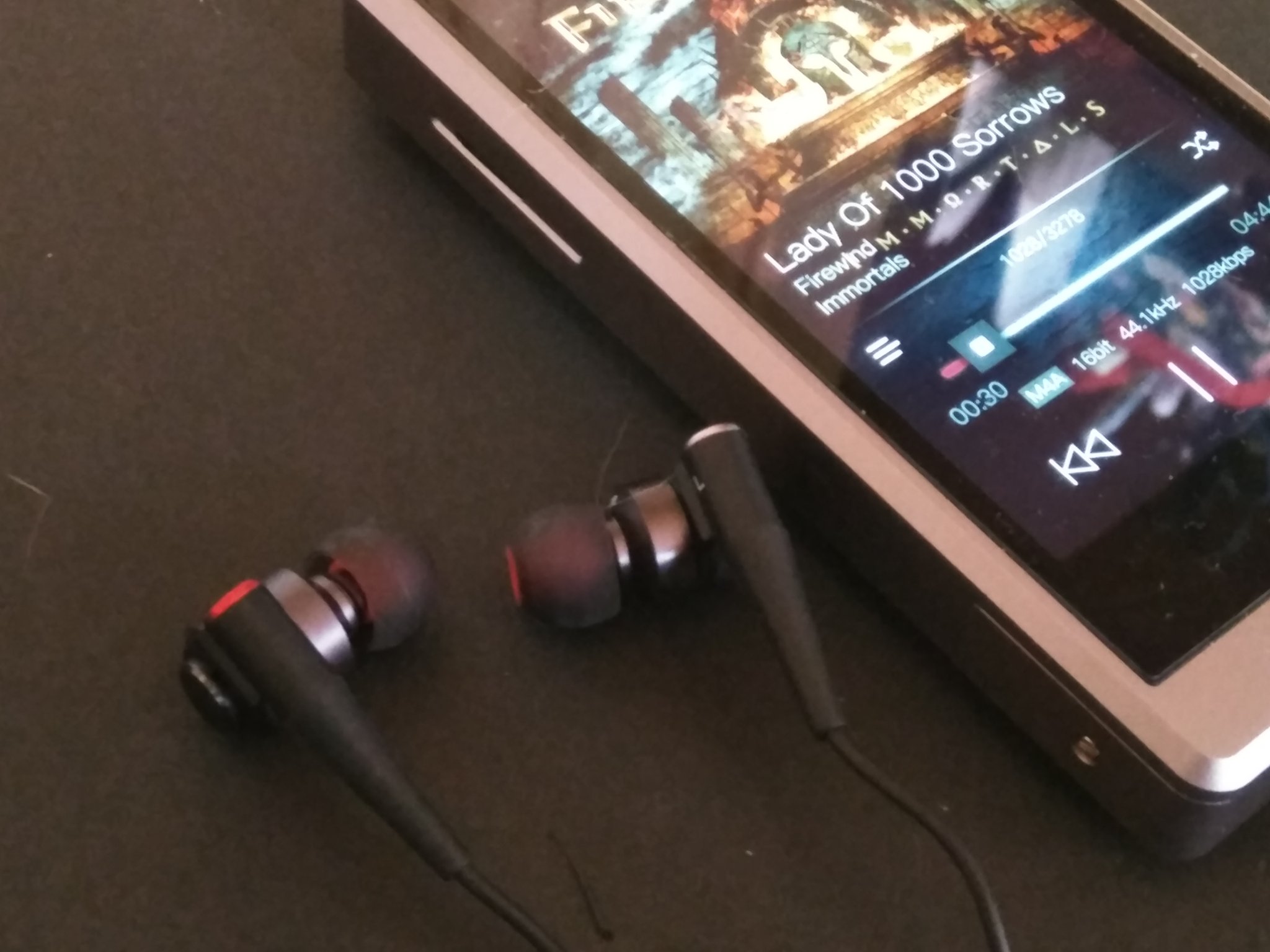 Kiliko やっと買ったelecom Ehp Dh1000a 箱出し直後の音は高域強めですが 鳴らし込めば低域が活躍してくれるかな