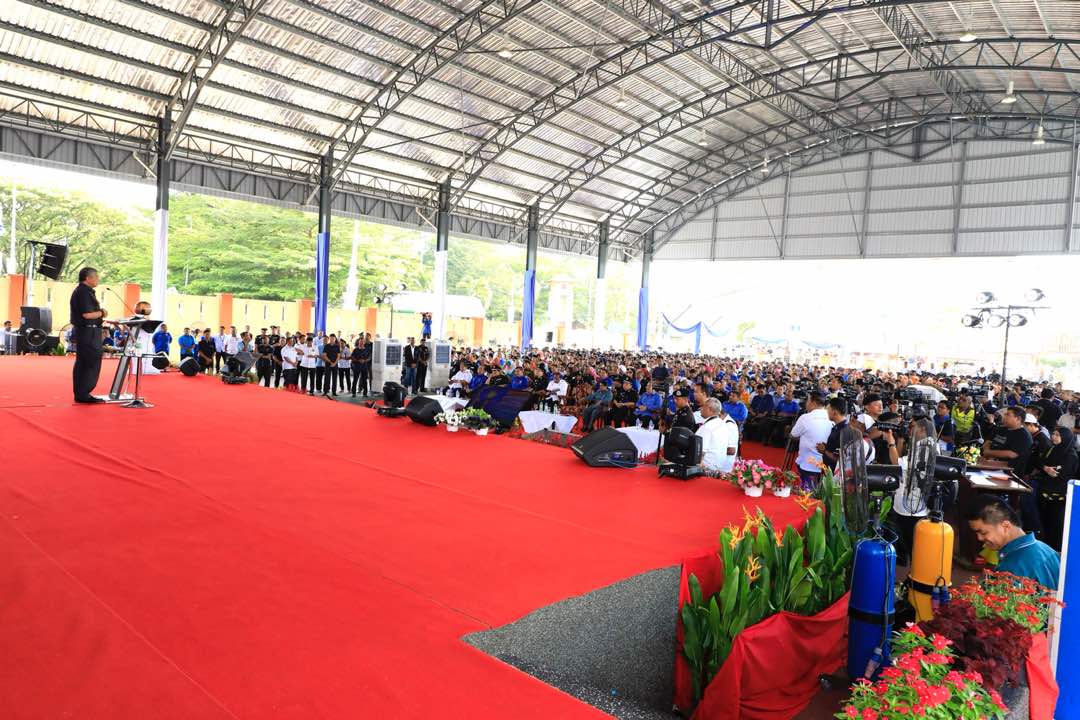 DrZahidHamidi's tweet photo. Bersama warga @penjaramalaysia &amp; @AADKMalaysia menyambut Hari Jabatan Penjara Malaysia dan AADK Malaysia di Arena Merdeka, Majlis Perbandaran Tapah, Perak. Turut bersama MB Perak @ZambryOfficial . @KDNPUTRAJAYA @alwi_ibrahim59 https://t.co/tCZDVwWotm