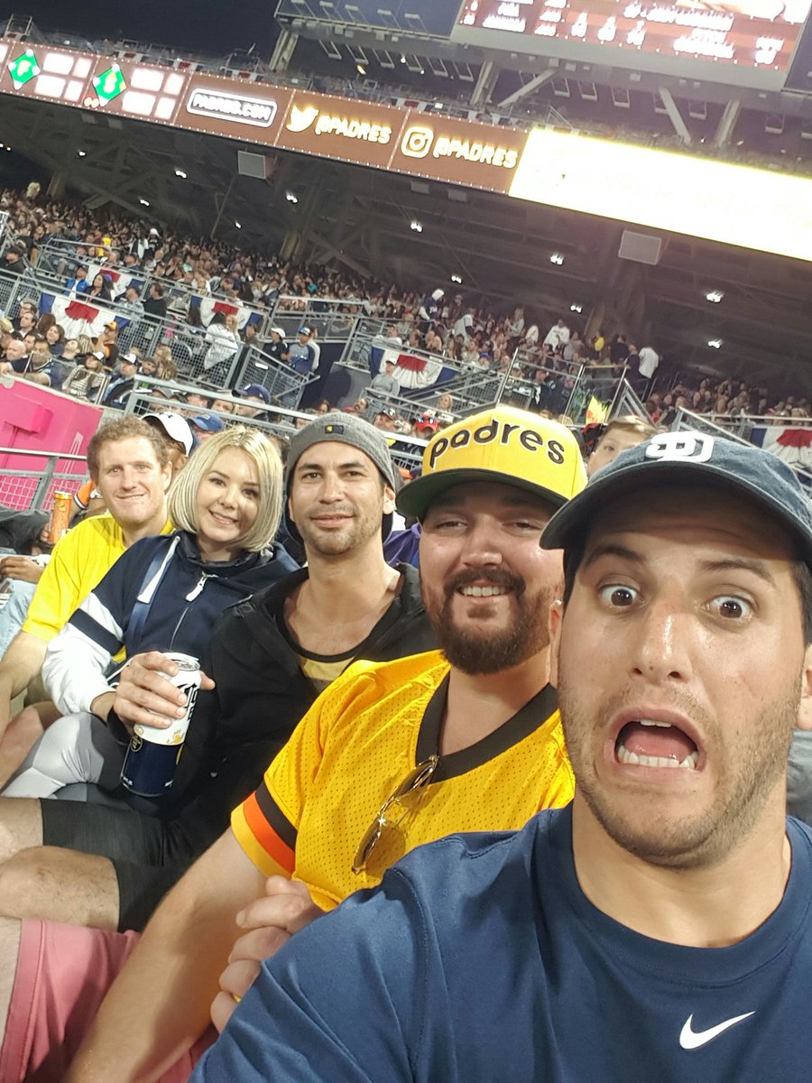 thatbus's tweet photo. This girl behind me wants my popcorn. #sdinhd https://t.co/MLVmrsC6dR