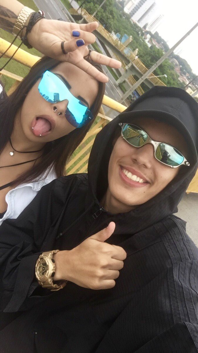 BrendaDx3's tweet photo. Hj vc celebraria mais um ano de existência neste mundo. Desde que vc se foi, este dia q antes era de alegria e festa, agora é de saudade e nostalgia. Esteja onde estiver, o seu sorriso estará sempre vivo em nossa memória e vc estará sempre guardado em nossos corações, te amo ❤️ https://t.co/EQPTfiNceW