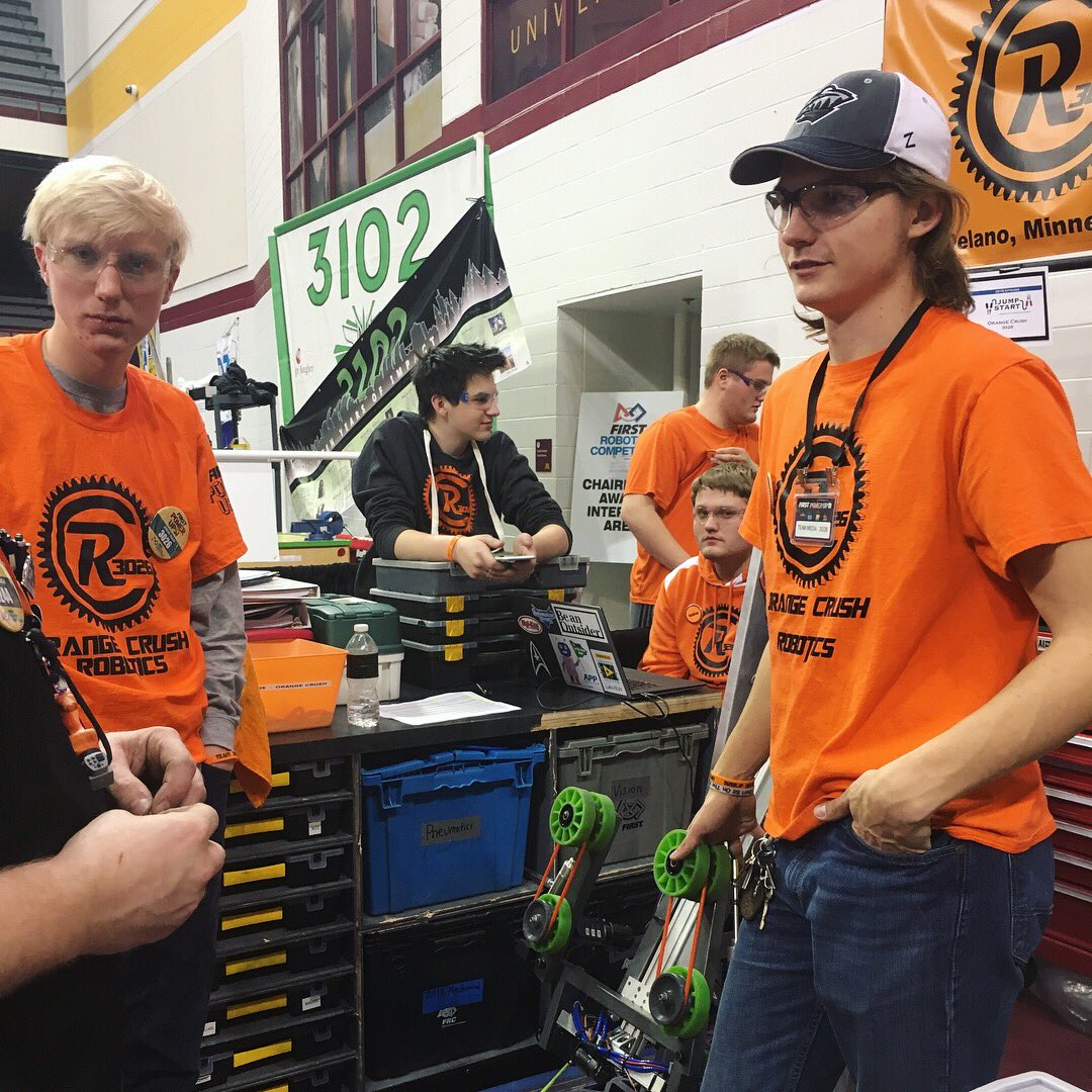 Ranked sixth after today’s qualification matches! Can’t wait for alliance selection tomorrow! Huge shoutout to our parents and fans for coming out to support us and to our sponsors who made this all possible! We’re gonna #crushit tomorrow!
