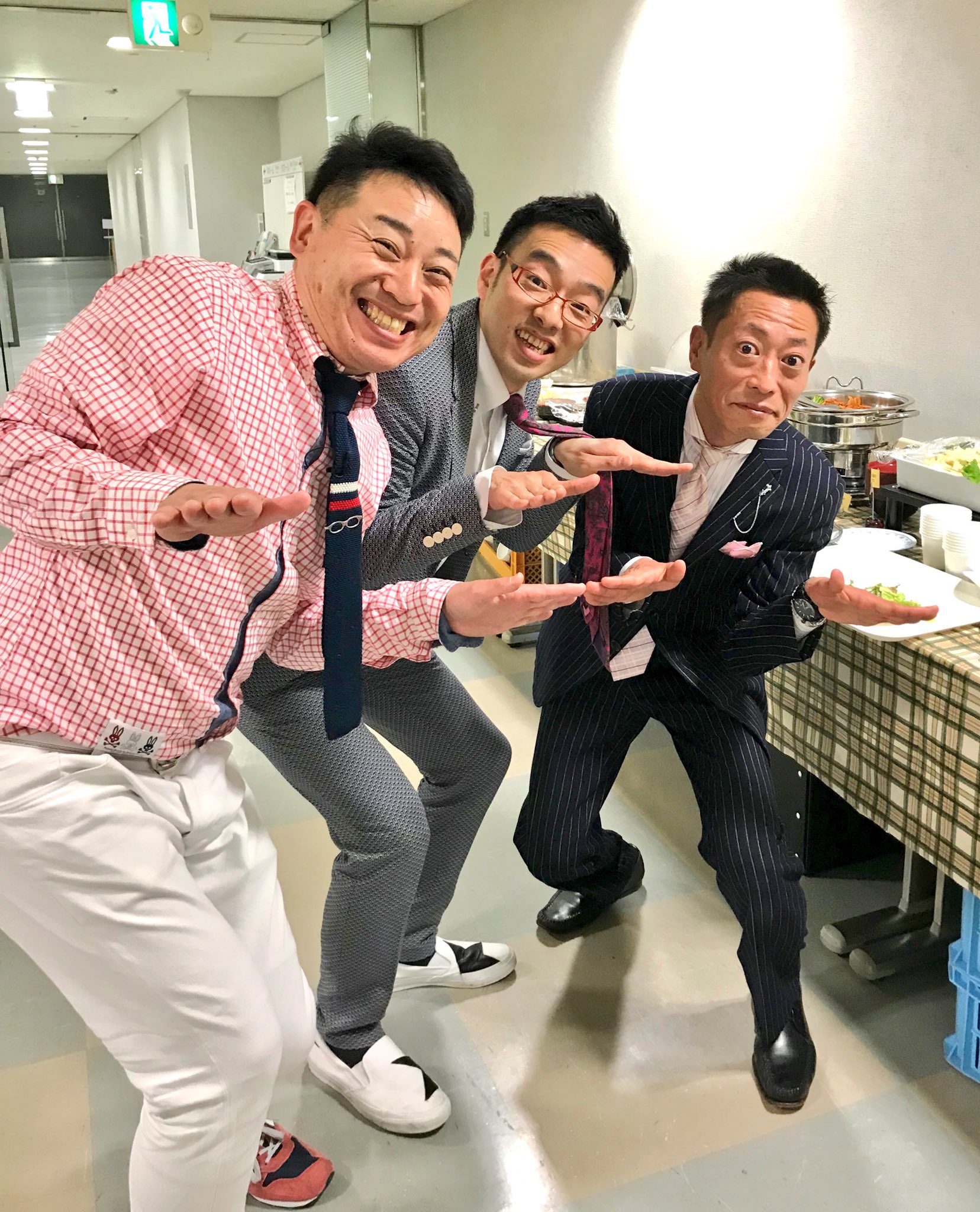 インスタントジョンソンゆうぞう No Twitter 爆笑お笑いフェス In 滋賀 にお越しいただいた皆様 ありがとちゃーん 爆笑ちゃ ん ロケット団 鬼ヶ島 和田君の代役でガッツリ一本ネタ 元巨匠 岡野君 開口一番に 岐阜のみなさ んッ