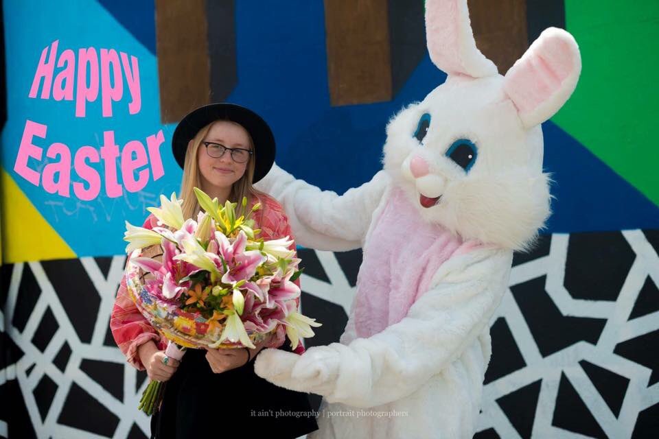 The #easterbunny is in town. Enjoy Your weekend #yourlily #itaintphotography #lily #lilium #funnyhowflowersdothat #promotion