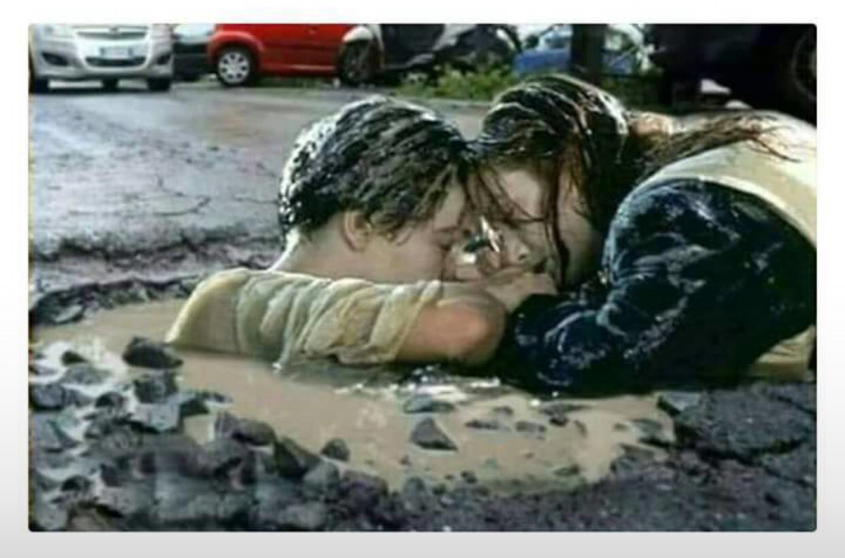 If Titanic movie was made in karachi 🤣
