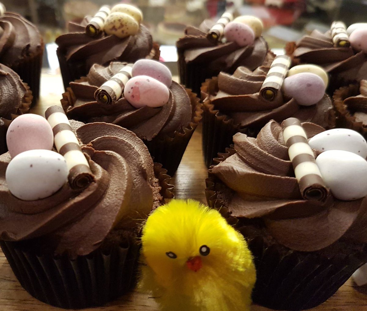 XKeysSalisbury's tweet photo. Limited edition Easter Cupcakes.. Why not hop on down and try one.? 🐰🐇🐤🐥🐣 #salisburyindies #salisburyisopen #lovesalisbury https://t.co/GSm0np34p4