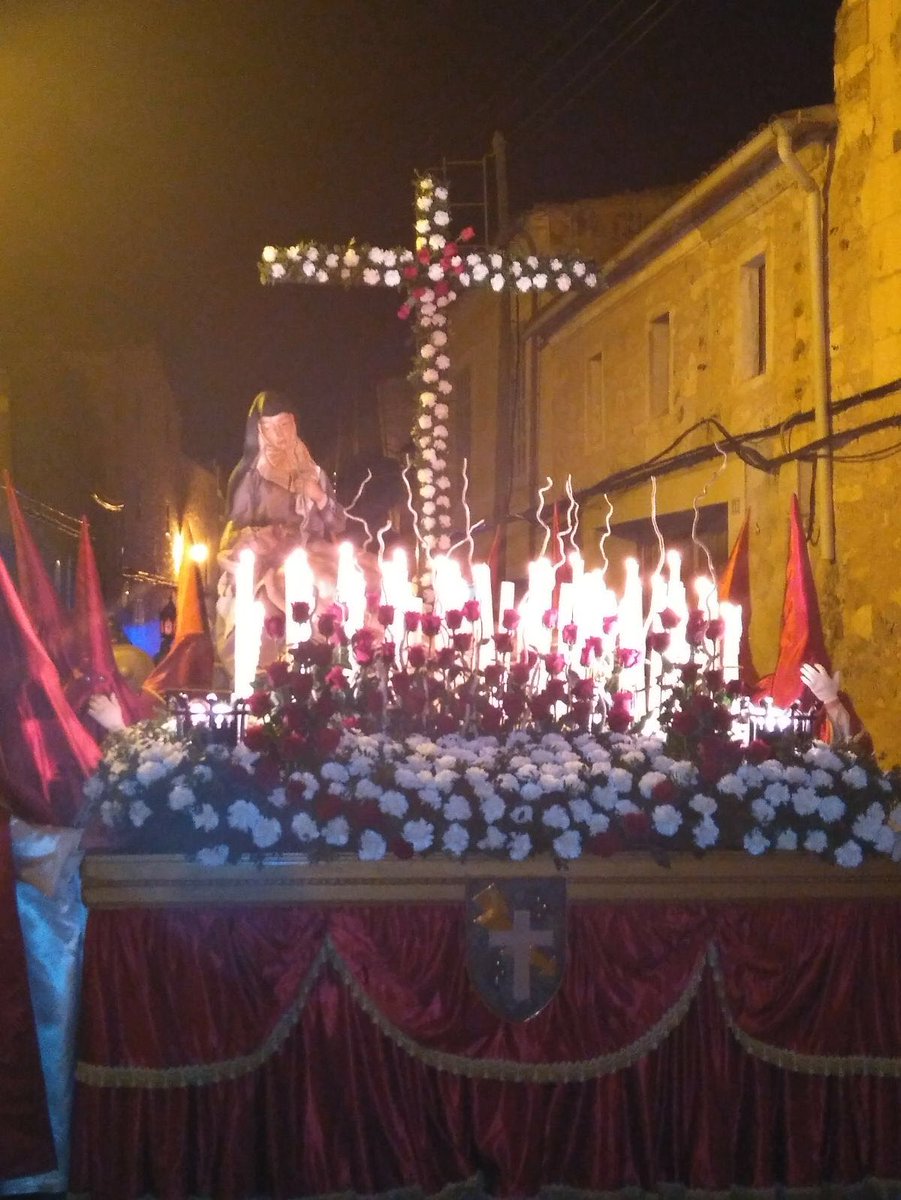 isabelllinas's tweet image. Processó #DivendresSant #SonServera #ConfrariaLaPietat  #Devoció #Penitència #Tradicions