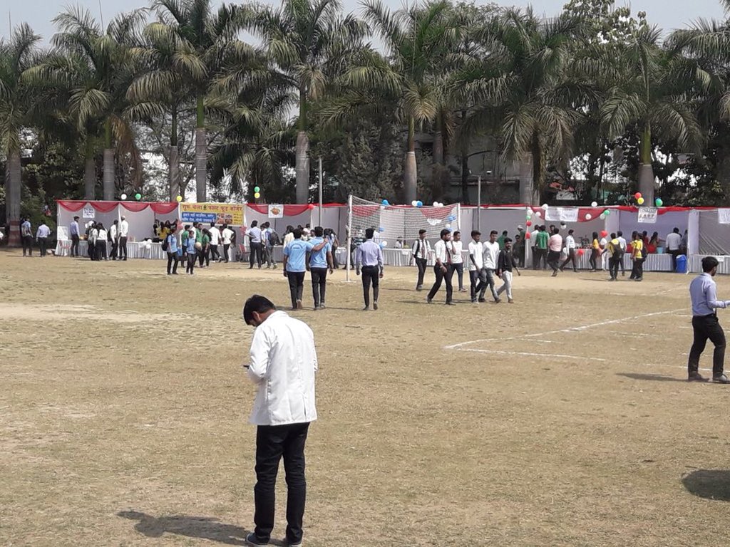 AbhisriPrince's tweet photo. On one side the medical students, the doctors of tomorrow have been on the streets since the last 5 days, and on the other hand the petty management of SGRR aid getting ready to celebrate their founders day
#doctorsnotbanks
@PMOIndia @narendramodi  @ndtv @htTweets @tsrawatbjp https://t.co/oHlV5uHA0G