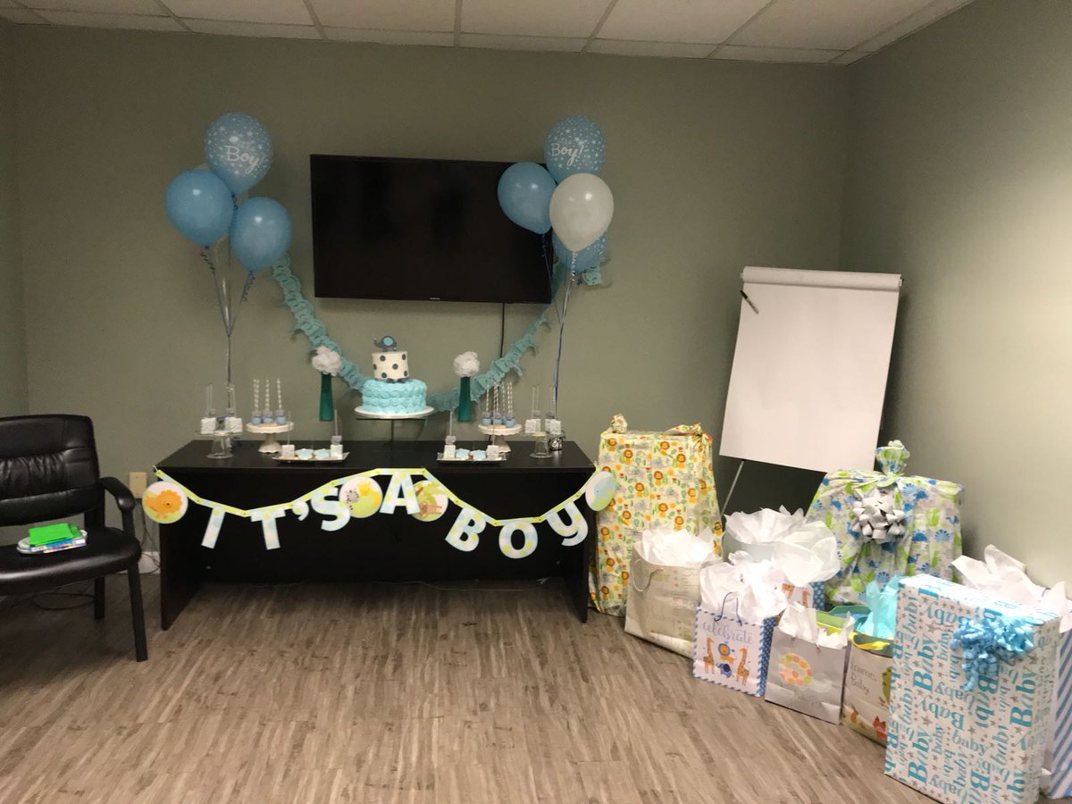 STGLogisticsLIN's tweet photo. Easter Lunch / Kathy's babyshower
#STGStrong #Easter #babyshower #workfamily #suprise https://t.co/7NIcd7lwMq