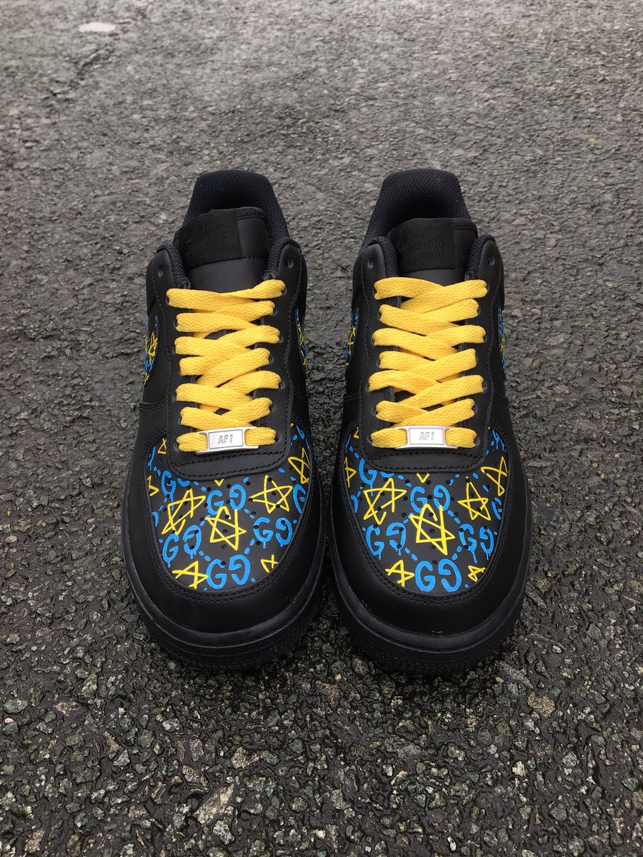 Starlinecustoms's tweet image. Hand painted Gucci ghost Nike AF1 #customshoes #customkicks #basedinmanchester #kicksonfire #GucciGang #guccighost #Shoes