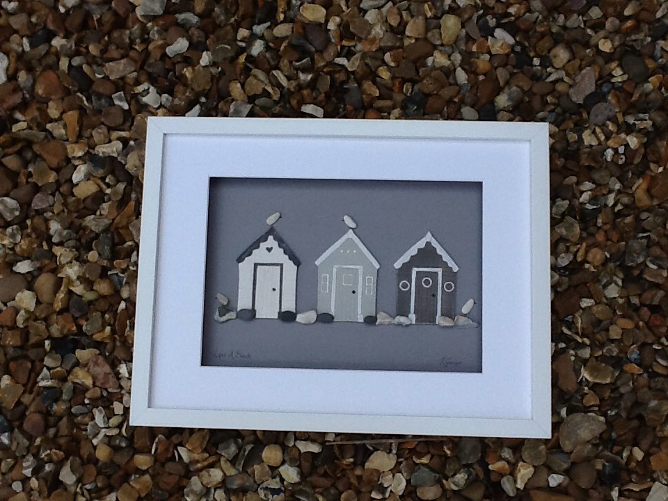 Norfolk Pebble Art tweet media