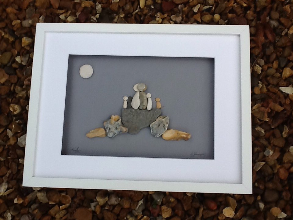Norfolk Pebble Art tweet media