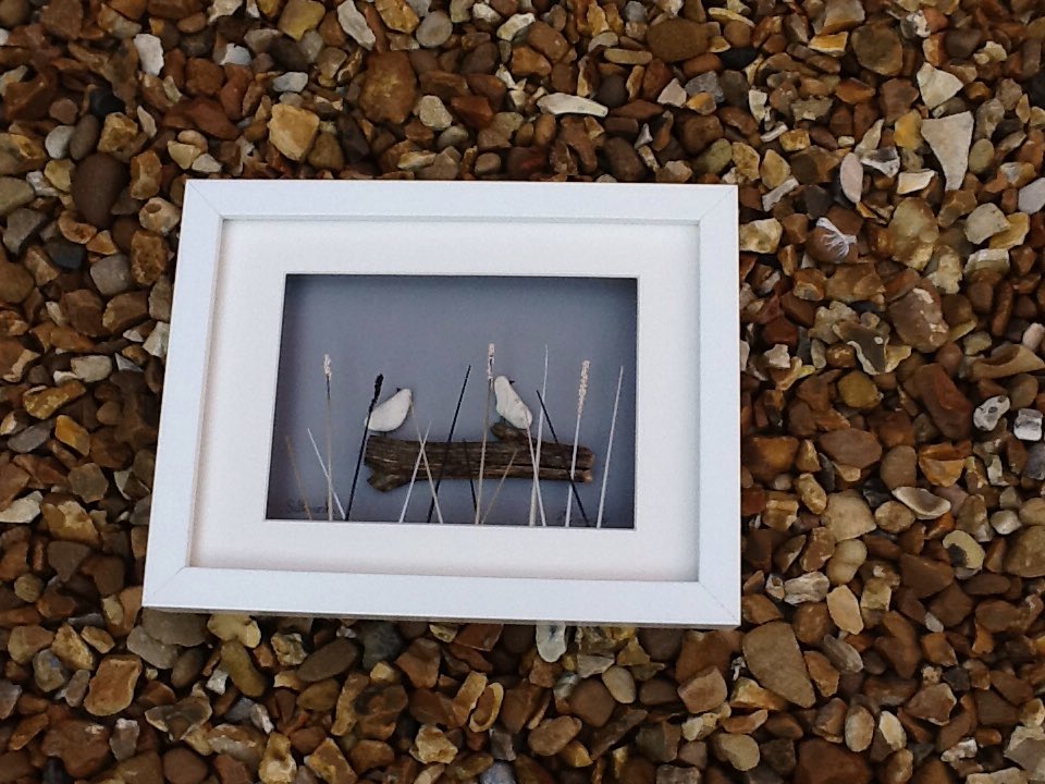 Norfolk Pebble Art tweet media