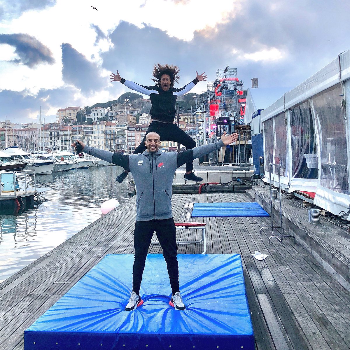 Laurentmaistret's tweet photo. Team #kohlanta à #NinjaWarrior avec Monsieur Yassin ! https://t.co/MxoctM4ZLU