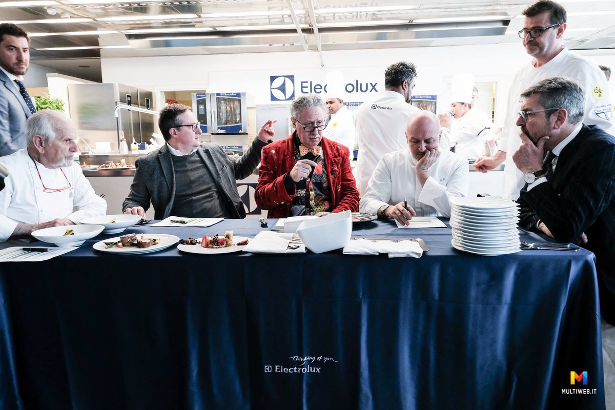 ImpresaOnline's tweet photo. THE NEXT GENERATION WINS
And the winner is.... obviously the best team who has demonstrated all the necessary skills and the right application of the Electrolux Professional Cook&Chill systems.
#Electrolux #Multiweb #IRCEVENTS #Italy #Pordenone #youngchefchallenge #Dubai #ychc https://t.co/kurmJysS8O