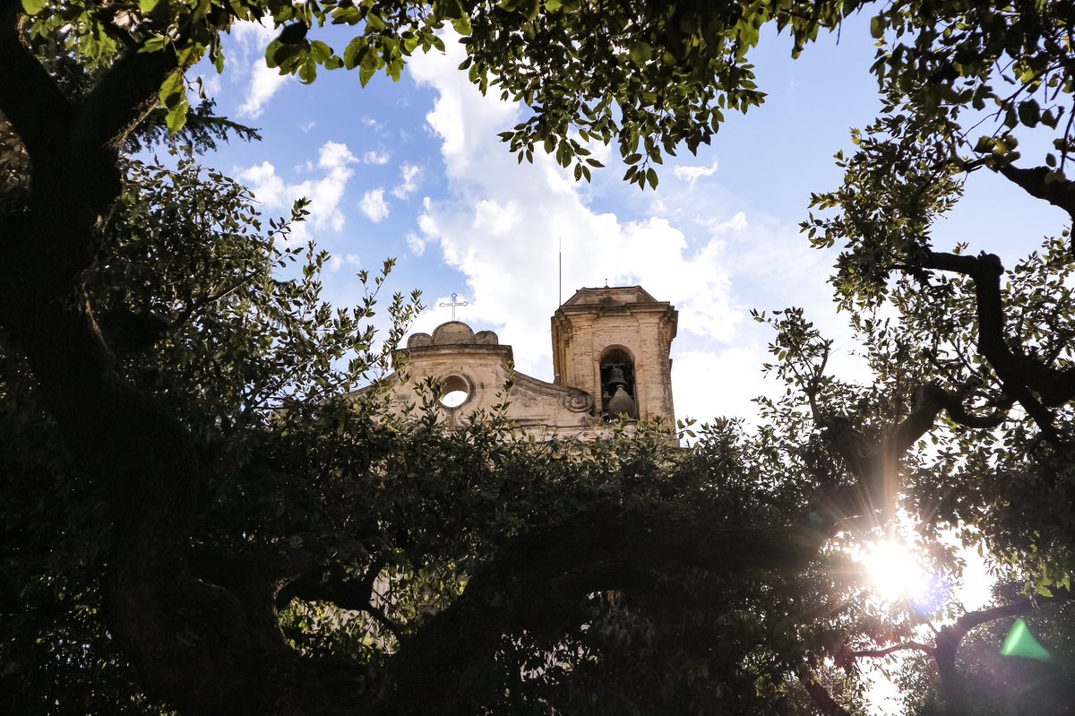 Anna_Pernice's tweet photo. Ieri ho scoperto il bellissimo borgo pugliese di #Troia sui Monti Dauni. Un borgo che ha origini nel XII-XI secolo a.C. al tempo dell’eroe greco Diomede che, insieme ad Ulisse, conquistò la città di Troia dell’Asia Minore.
#dauniapresstour #weareinpuglia #pasqua2018 #montidauni https://t.co/nS0xfCQGrJ