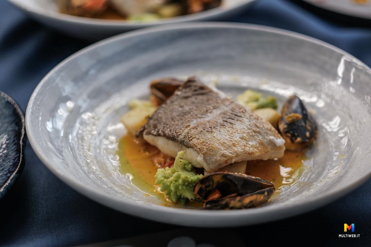 studioVitaliano's tweet photo. DELICIOUS & GOURMET OF #YCHC
It was really very difficult to choose the best Young Chef's Team because the both of them have done the best & demonstrated their talent and passion through the delicious dishes. Have a look.
#Electrolux #IRCEVENTS #Italy #youngchefchallenge #Dubai https://t.co/nsqxdFhDQ1